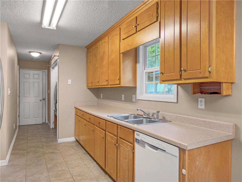 513 Wylderose Locust Grove GA 30248