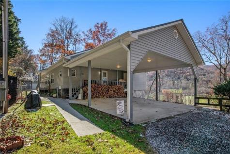 2226 Layson Road Hiawassee GA 30546