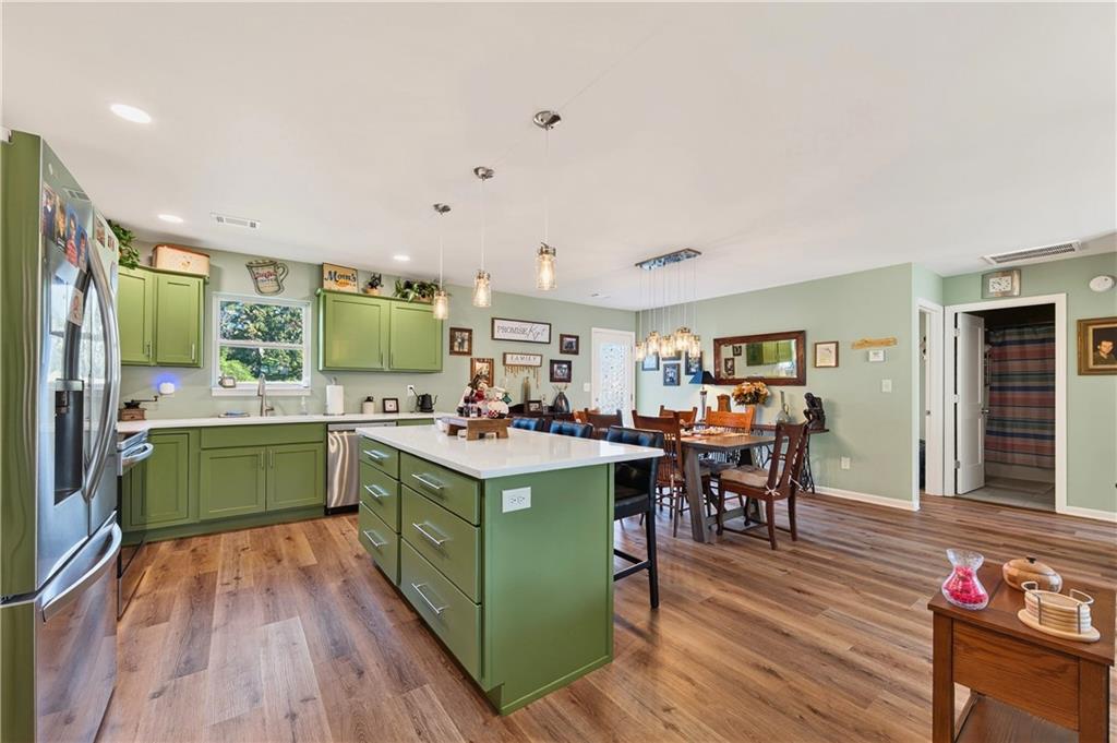 124 Kelly Drive NE White GA 30184