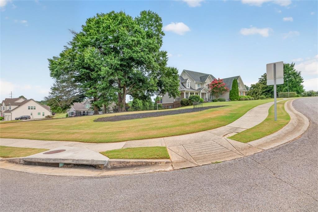 5704 Avalon Commons Way Clermont GA 30527
