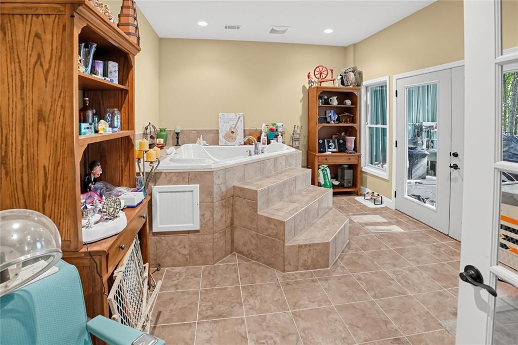 362 Foxy Lane Martin GA 30557