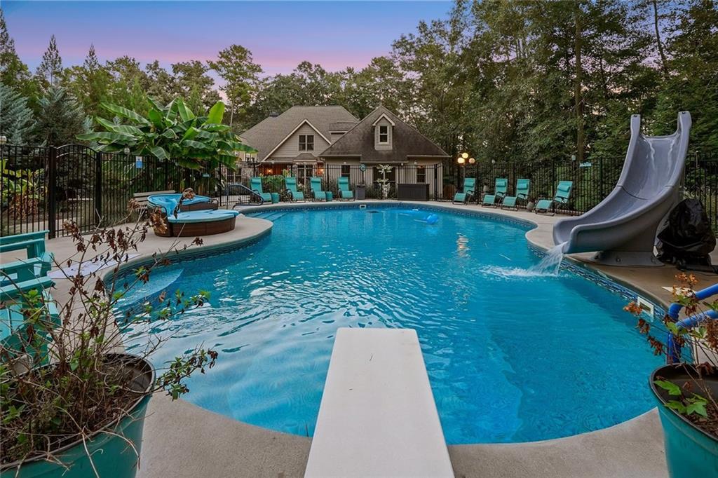 362 Foxy Lane Martin GA 30557