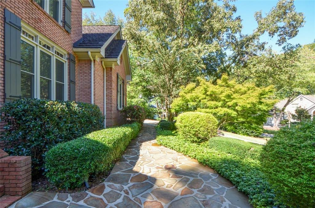 1450 Lakemist Court Roswell GA 30075