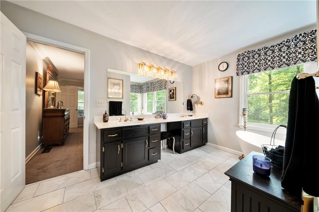 31 Fawn Lake Trail NE White GA 30184