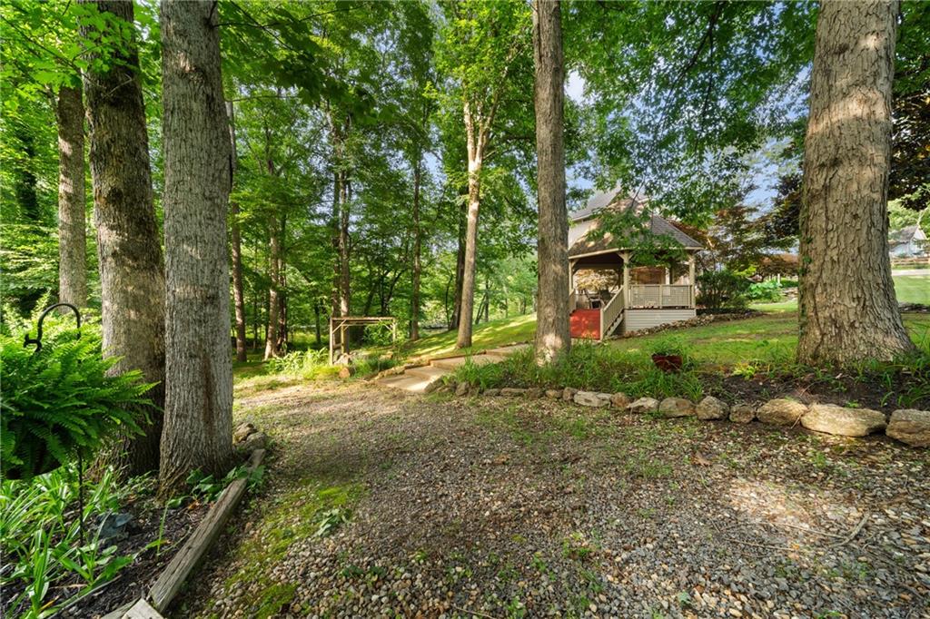 31 Fawn Lake Trail NE White GA 30184