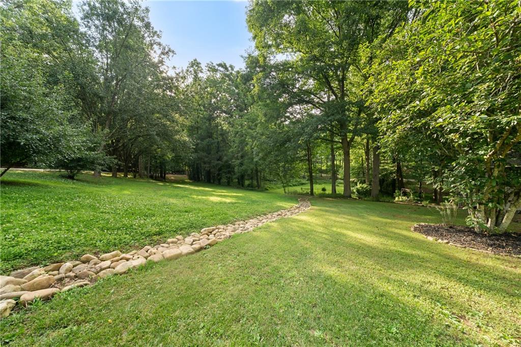 31 Fawn Lake Trail NE White GA 30184