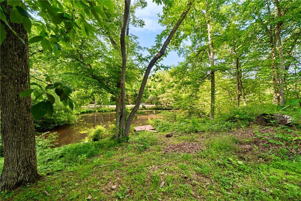 31 Fawn Lake Trail NE White GA 30184