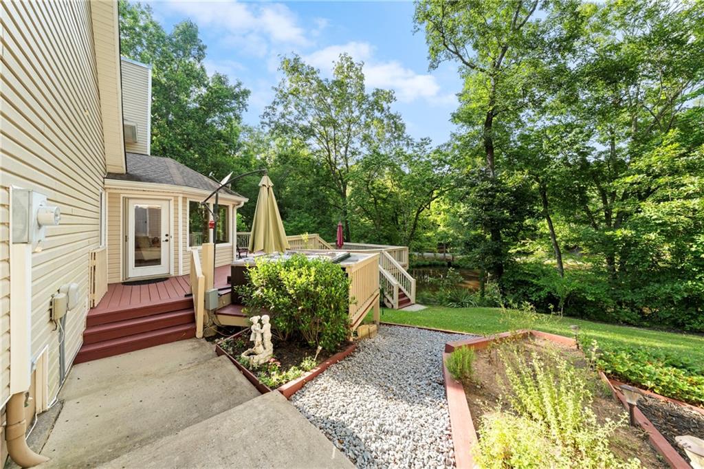 31 Fawn Lake Trail NE White GA 30184