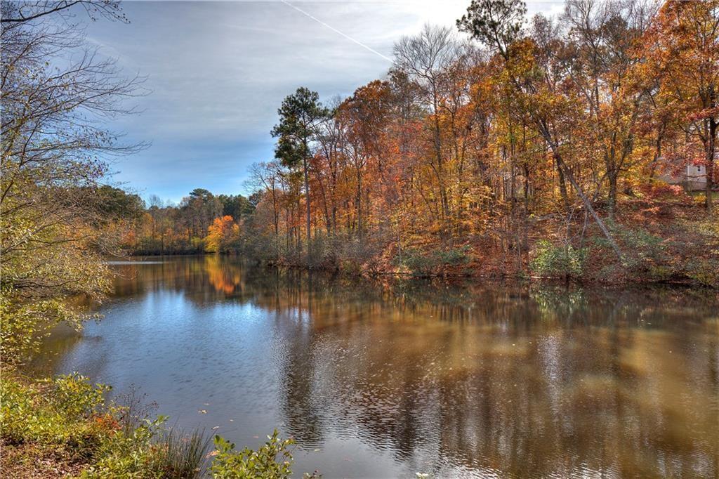 31 Fawn Lake Trail NE White GA 30184