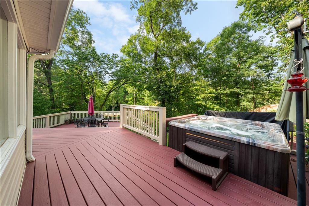 31 Fawn Lake Trail NE White GA 30184