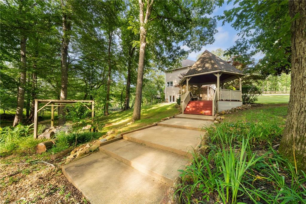 31 Fawn Lake Trail NE White GA 30184
