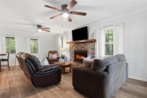 858 River Forest Run Cleveland GA 30528