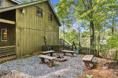 858 River Forest Run Cleveland GA 30528