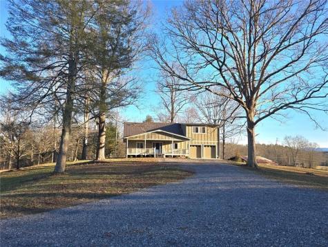 2417 Mobile Road Mccaysville GA 30555