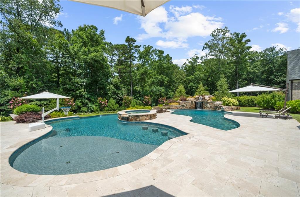 570 Lost River Bend Milton GA 30004