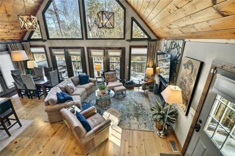 215 Valley View Road Ellijay GA 30536