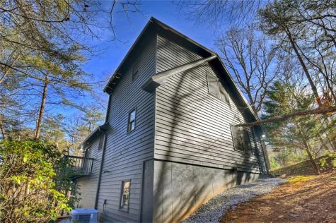 215 Valley View Road Ellijay GA 30536