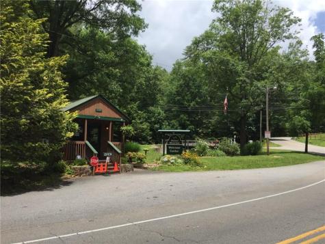 215 Valley View Road Ellijay GA 30536