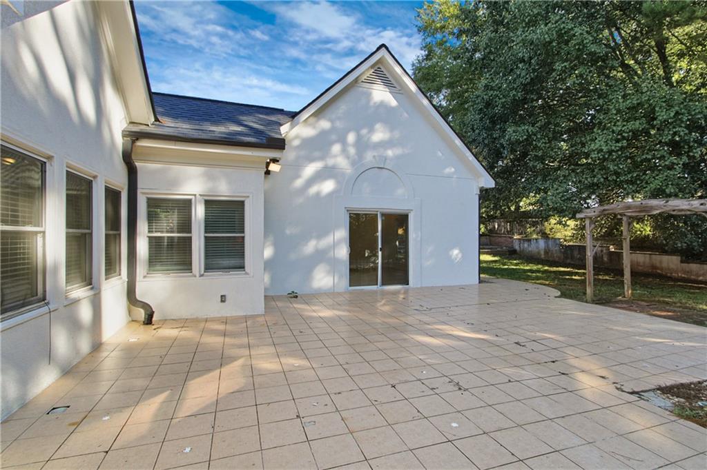 945 Brandon Ridge Drive Roswell GA 30075