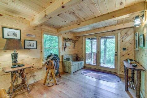 93 Valley Lane Mineral Bluff GA 30559