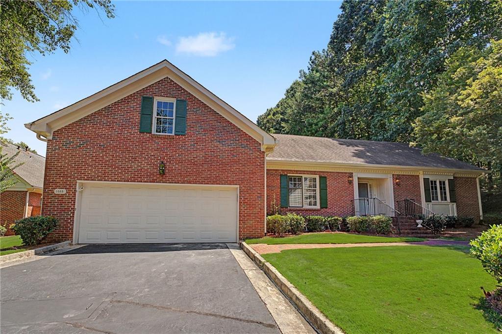 1883 Bedfordshire Court Decatur GA 30033