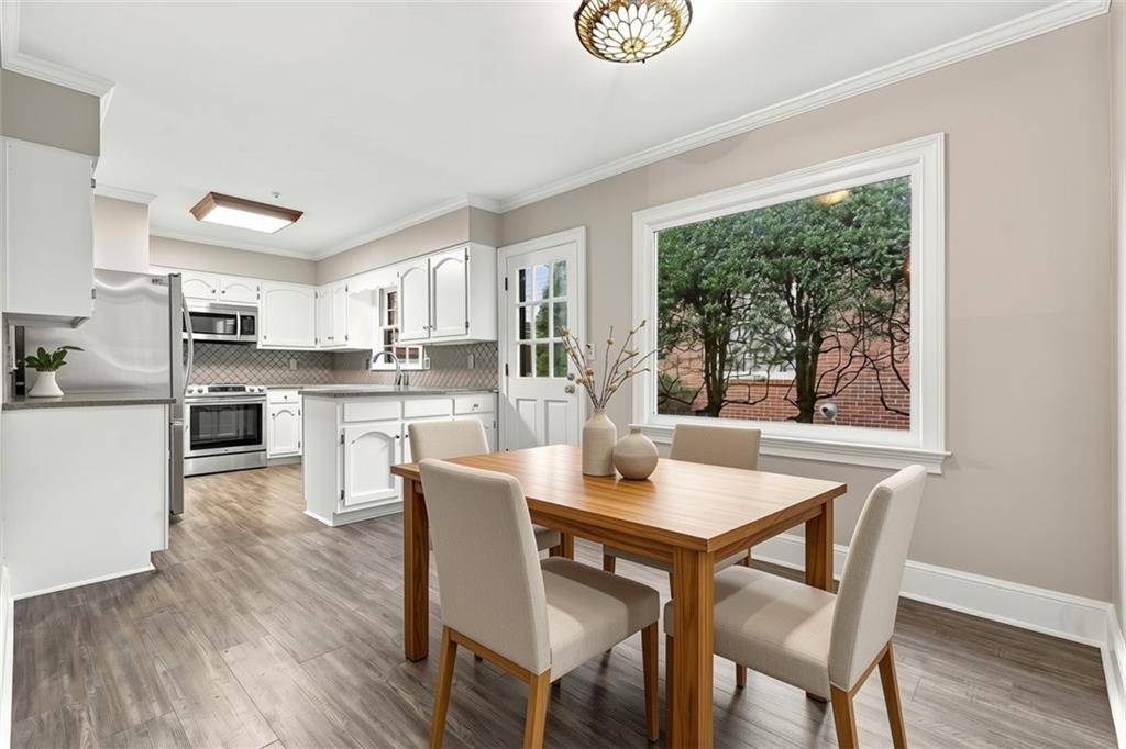 1883 Bedfordshire Court Decatur GA 30033
