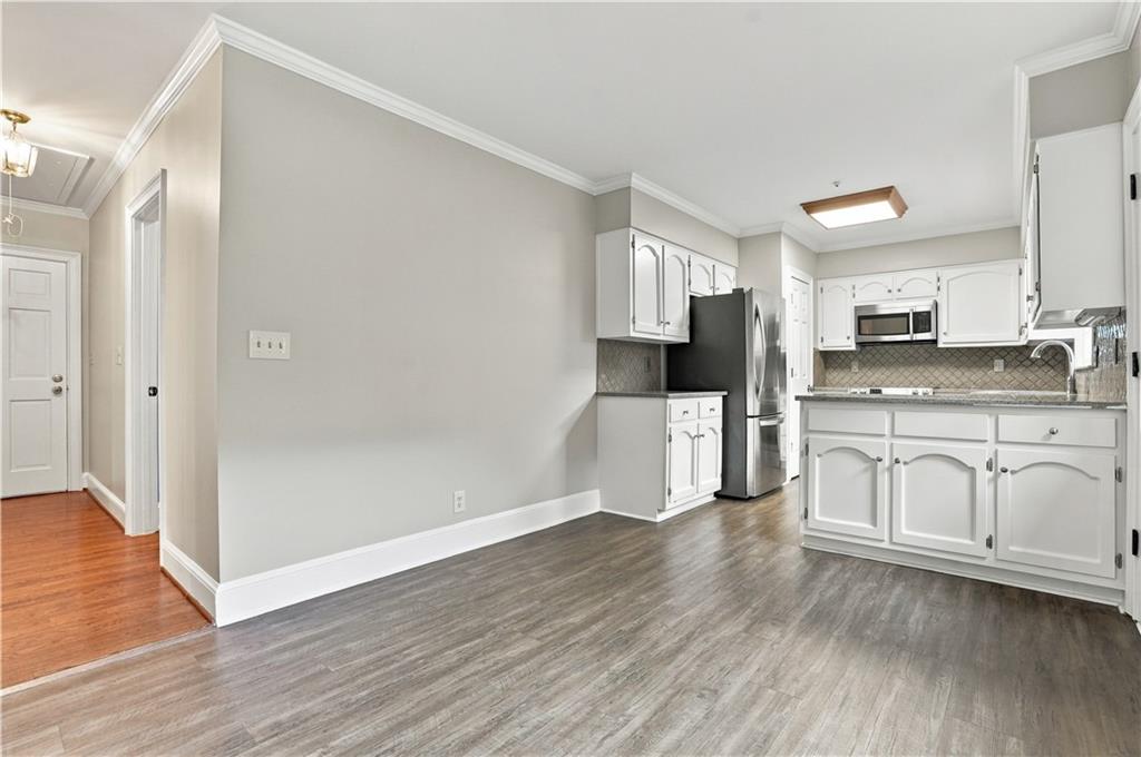 1883 Bedfordshire Court Decatur GA 30033