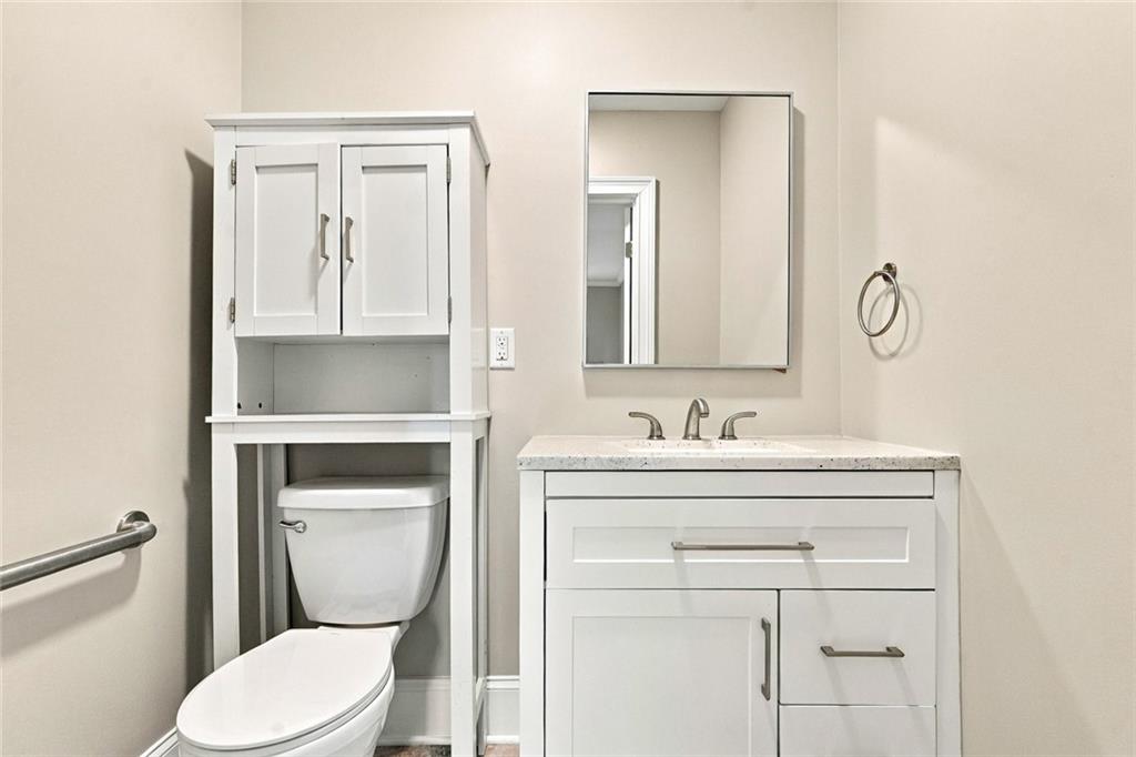 1883 Bedfordshire Court Decatur GA 30033