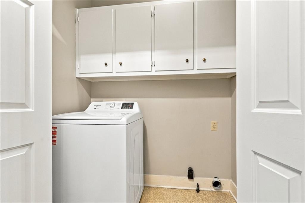 1883 Bedfordshire Court Decatur GA 30033