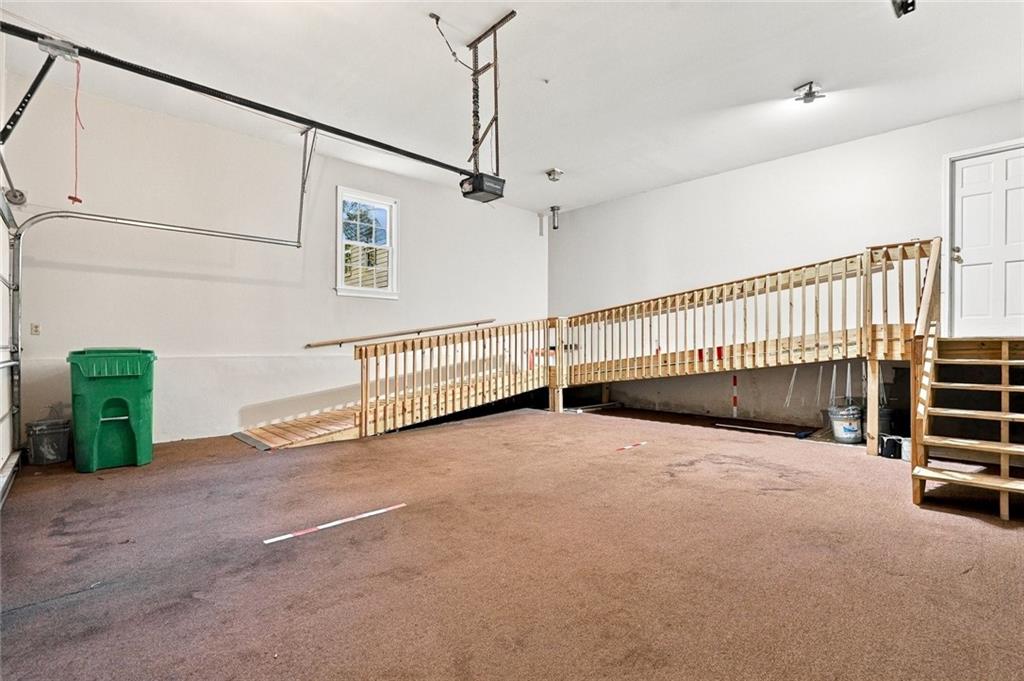 1883 Bedfordshire Court Decatur GA 30033