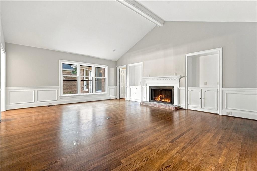 1883 Bedfordshire Court Decatur GA 30033