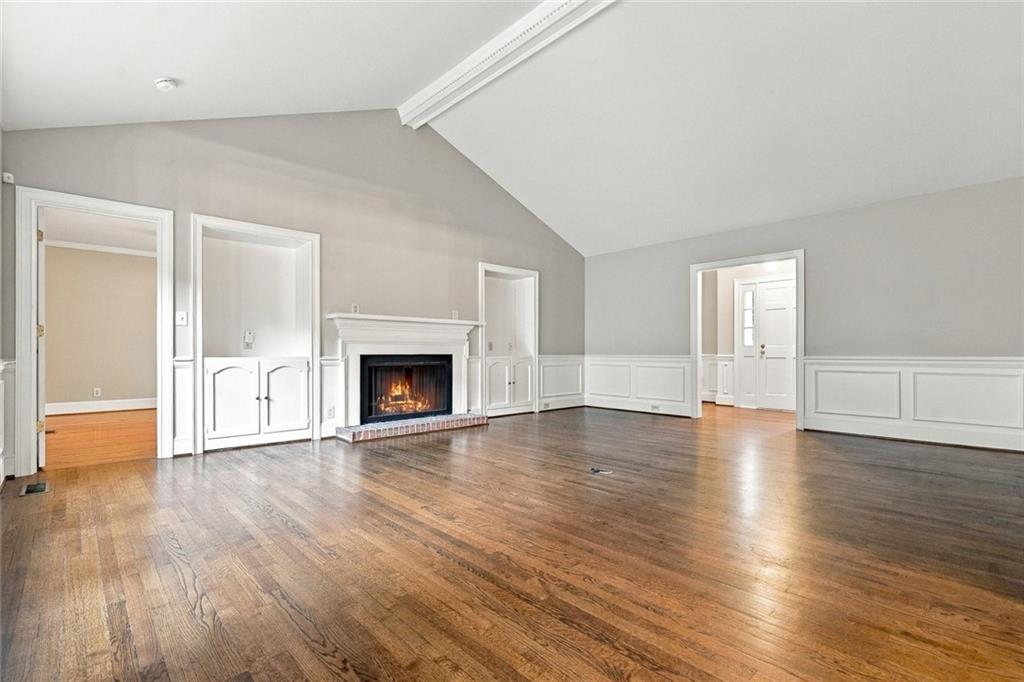 1883 Bedfordshire Court Decatur GA 30033