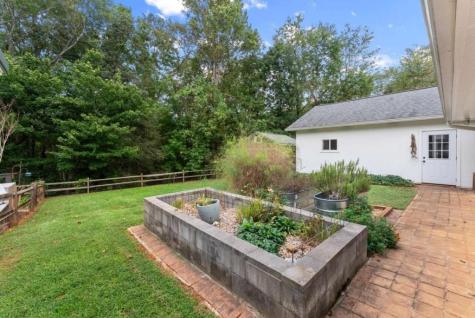 291 Logans Ridge Cleveland GA 30528