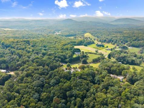 291 Logans Ridge Cleveland GA 30528