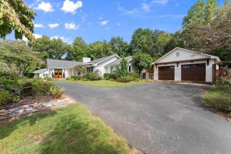 291 Logans Ridge Cleveland GA 30528
