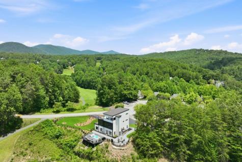 84 Schwarzwald Strasse Helen GA 30545