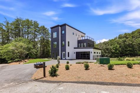 84 Schwarzwald Strasse Helen GA 30545