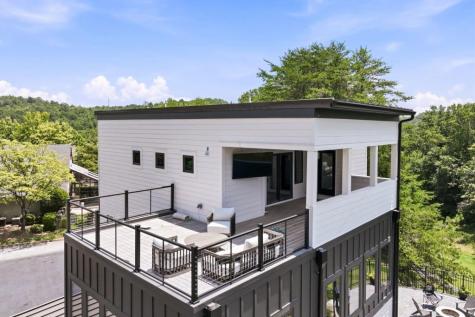84 Schwarzwald Strasse Helen GA 30545