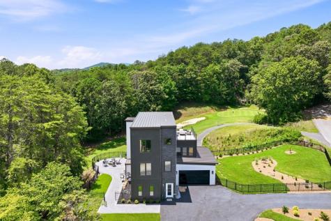 84 Schwarzwald Strasse Helen GA 30545
