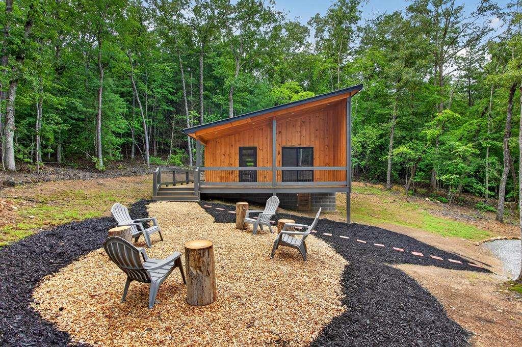 208 Mcclure Way Blue Ridge GA 30513