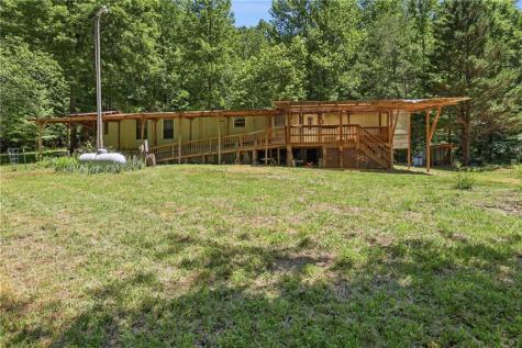 125 King Bird Drive Cleveland GA 30528