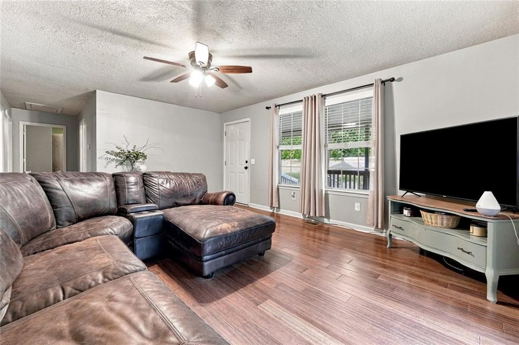 698 Spring Place Road NE White GA 30184