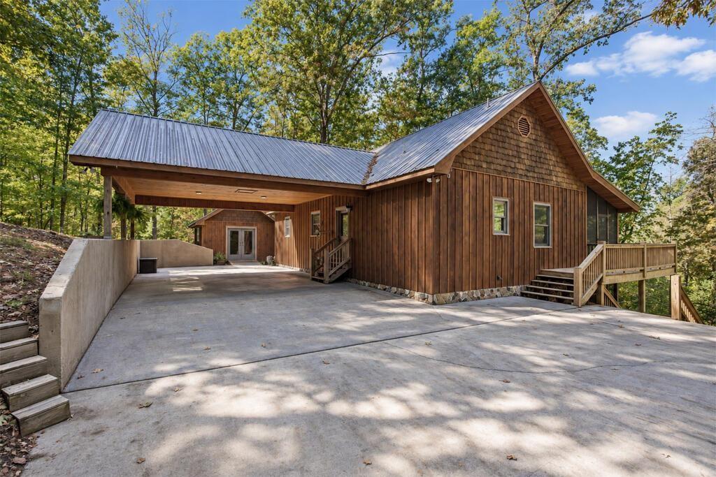 82 Queens Lane Blue Ridge GA 30513