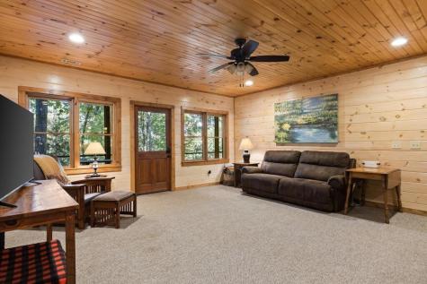 82 Queens Lane Blue Ridge GA 30513