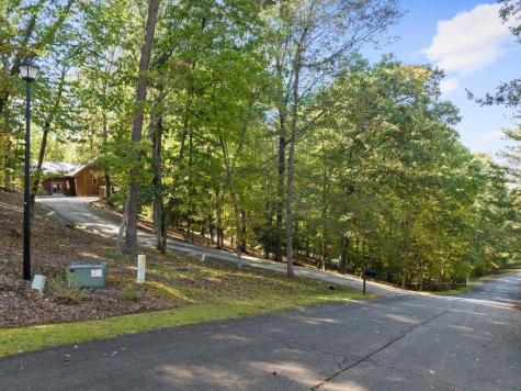 82 Queens Lane Blue Ridge GA 30513