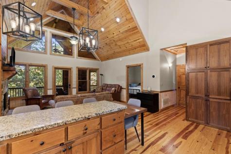 82 Queens Lane Blue Ridge GA 30513