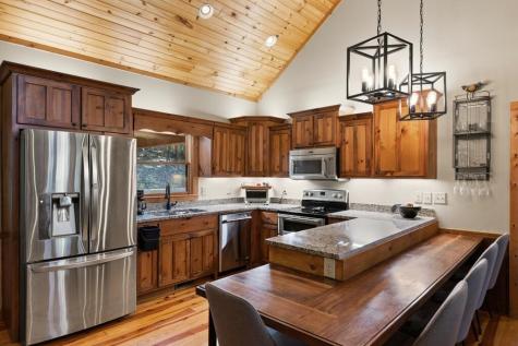 82 Queens Lane Blue Ridge GA 30513