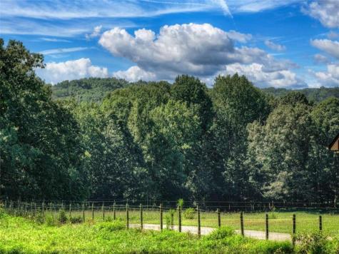 2703 Highway 382w Ellijay GA 30540