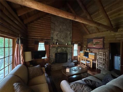 1593 Blackberry Mountain Ellijay GA 30536
