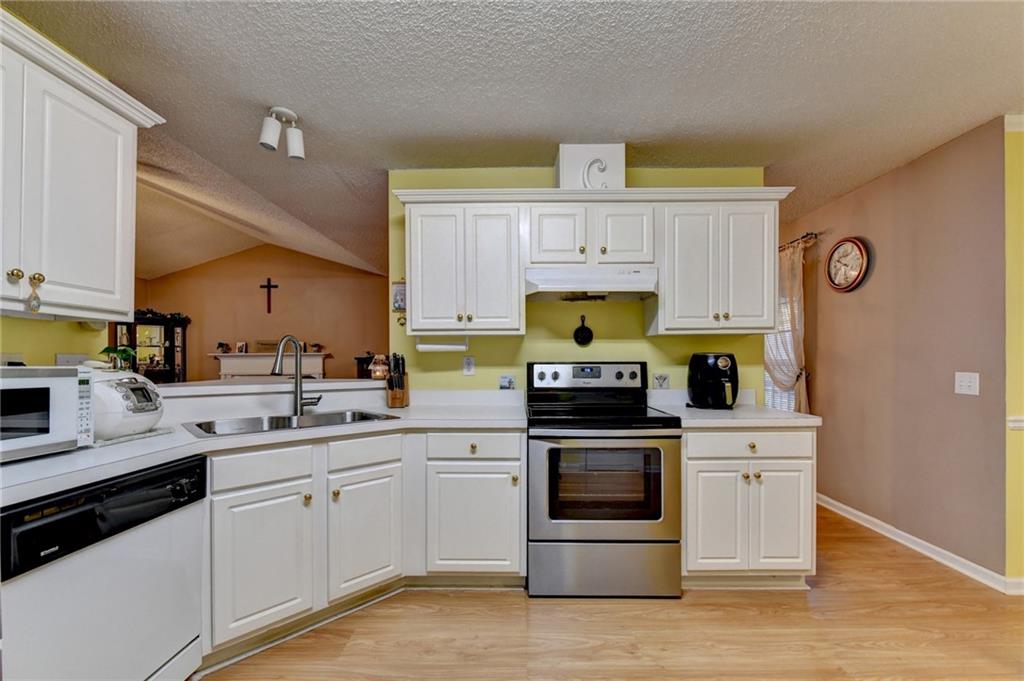 6005 April Drive Buford GA 30518